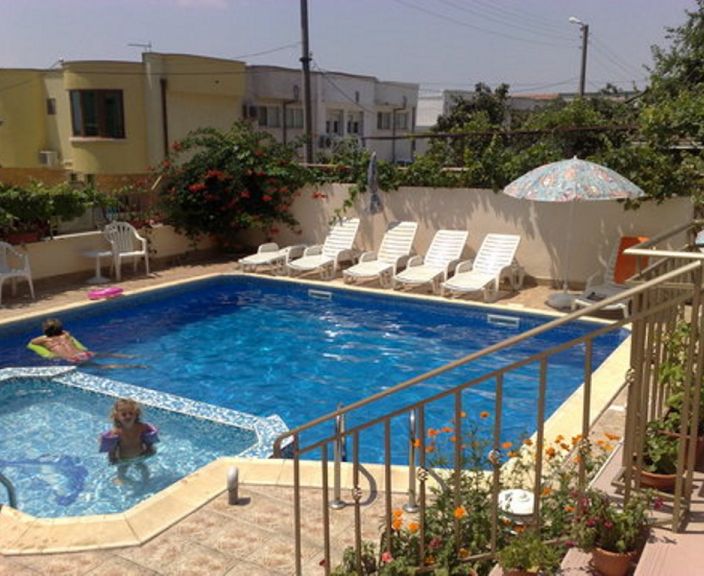 Reis Bulgaariasse, peatu 3* hotellis LARISA 1&2!