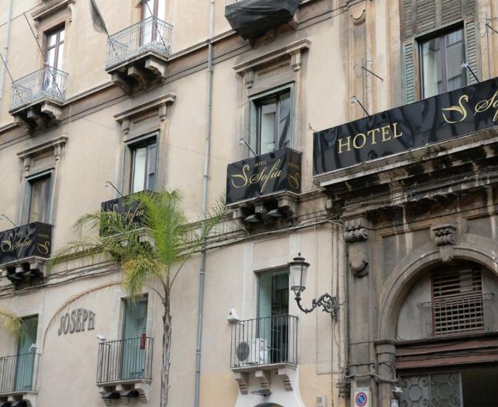 3* HOTEL SOFIA - autentiska un izdevīga atpūta pilsētas sirdī Katānijā, Sicīlijā!