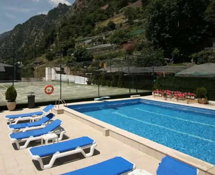 Mėgaukitės poilsiu kalnais užburiančioje Andoroje, 3* HOTEL PYRÉNÉES viešbutyje!