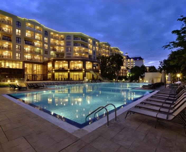 Kaasaegne puhkus 4* GOLDEN LINE APARTHOTEL hotellis Bulgaarias!