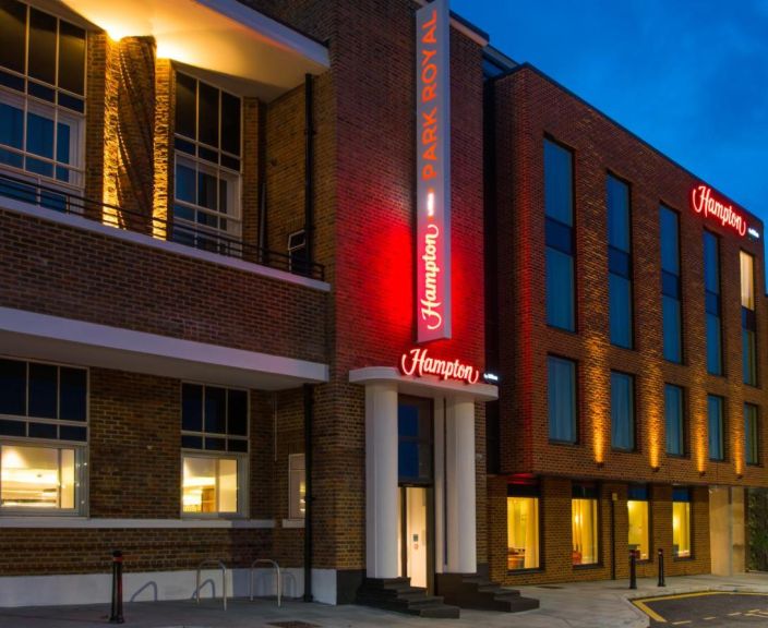 Kaasaegne linnapuhkus 4* Hampton by Hilton London Park Royal Londonis