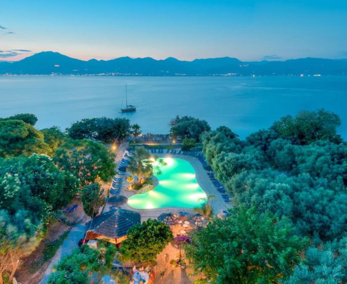 Užburiantys vaizdai ir graikiškas svetingumas 4* FLORIDA BLUE BAY!