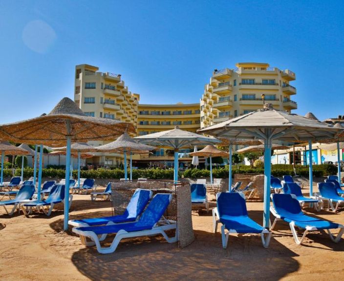 Brīvdienas 4* viesnīcā MAGIC BEACH HOTEL pašā jūras krastā Ēģiptē