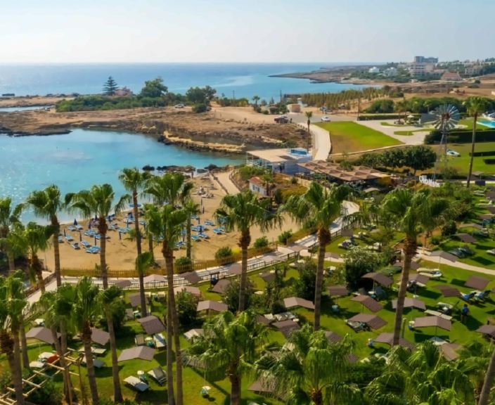Lieliska atpūta 4* CAVO MARIS BEACH viesnīcā Protarasā, Kiprā!