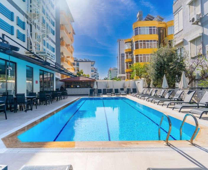 Šiluma dvelkiančios atostogos 4* viešbutyje SETTE SERENITY už itin gerą kainą!