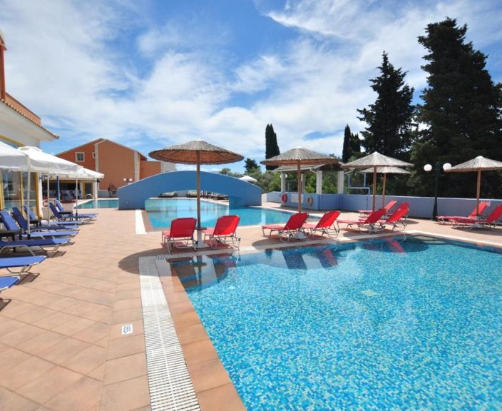 Ērta atpūta 4* MICHELANGELO RESORT Korfu salā, Grieķijā!